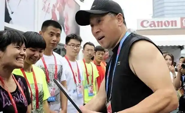 培育出92个世界冠军的李永波却卸任前往外国种榴莲如今怎样了