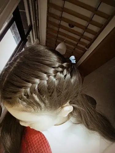 小女孩怎么编辫子好看 活泼可爱的小孩编发发型