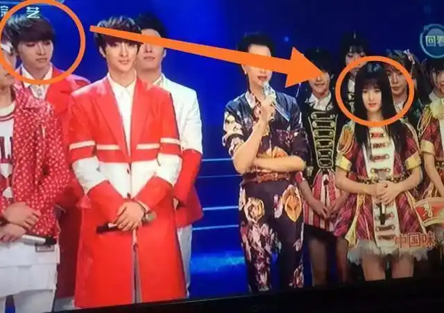 蔡徐坤鞠婧祎早期同框照曝光,二人变化太大,网友:被眼神嗑到了