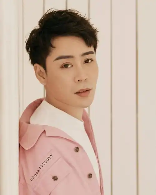 红透那一年的《咱们结婚吧》,原唱齐晨今晚19:00做客fm98.