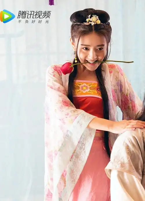 梁洁 饰 曲檀儿(曲小檀)