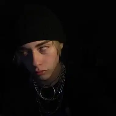 颓废欧美侧面男生头像让人心酸的怀念