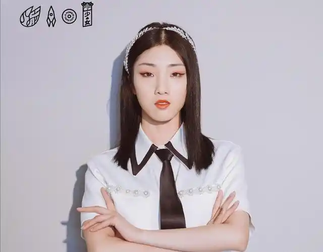 2018年火箭少女从《创造101》的节目中成团出道,2020年,火箭少女成团