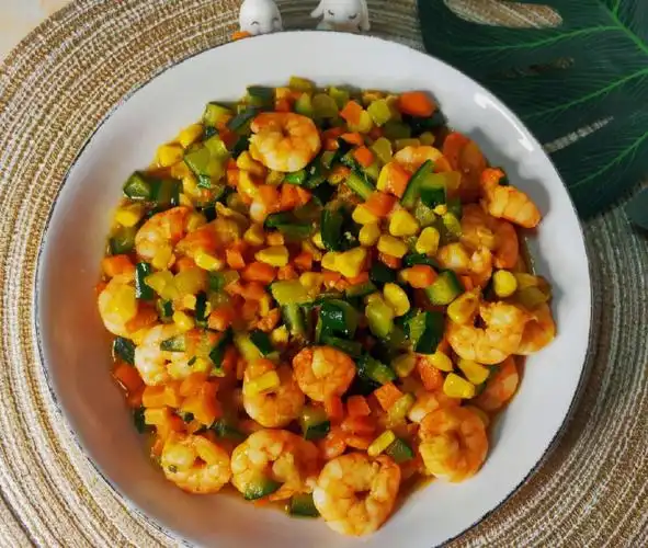 三色炒虾仁低脂又好吃