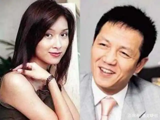 2002年两人在一起后,在横店拍戏时,杨恭如专门请假5天陪周正毅过生日