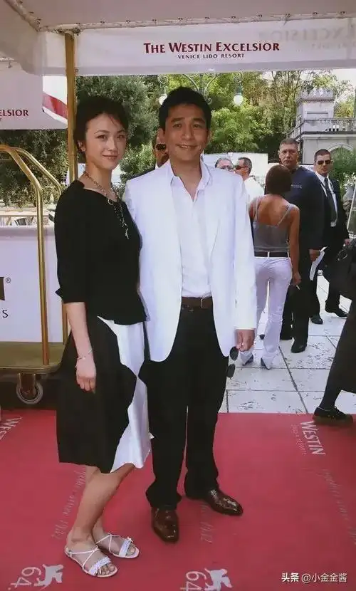 两人看起来不相上下,而郭富城的真实身高,确实只有165,所以,梁朝伟