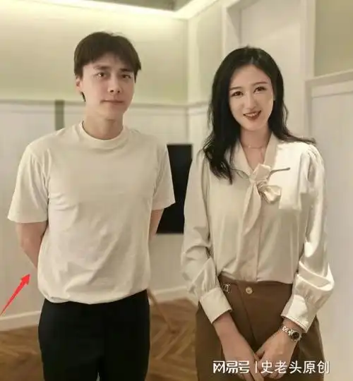 李易峰近况曝光,搂抱美女疑有新恋情,女方高调表白疑官宣|亲密|李多海