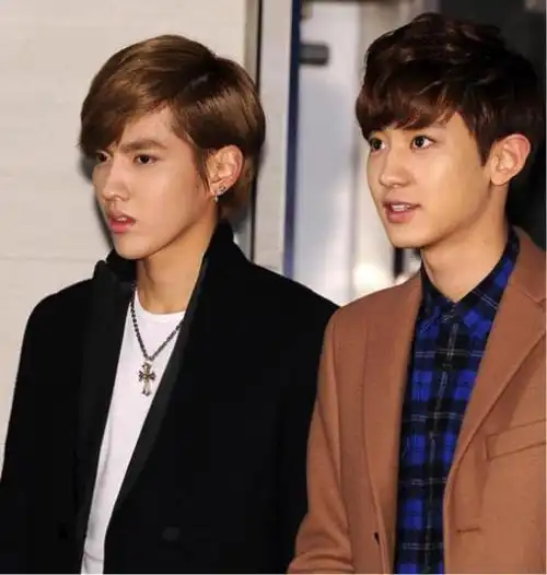 吴亦凡和朴灿烈伦敦时装周碰面?都是大长腿谁更帅?