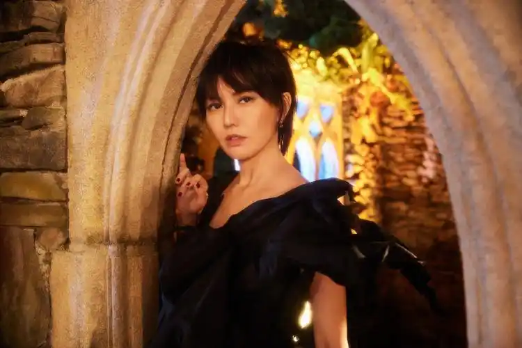 "华语天后"孙燕姿新作《世界终结前一天》12月3日上线