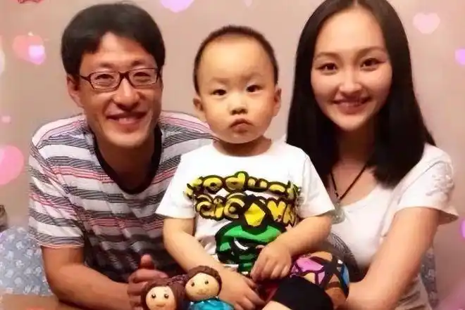 于震:被传生六娃后,33岁娇妻发文澄清,老公评论区回复很幽默|演员