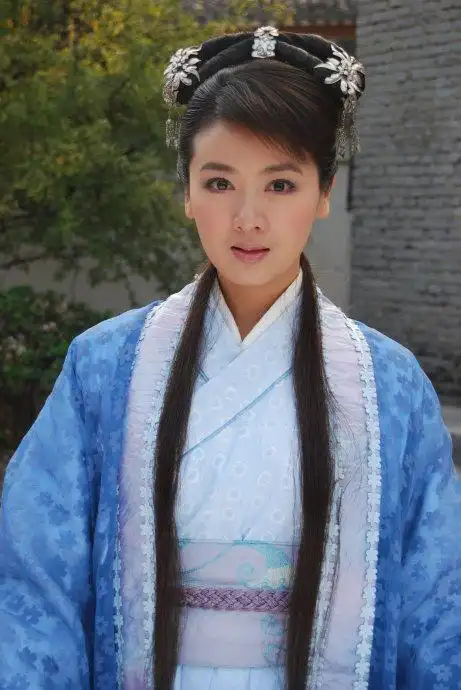 小李琳 饰 许玉莲