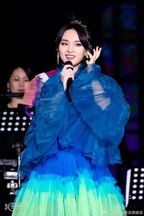 周笔畅图片集2020年(一)