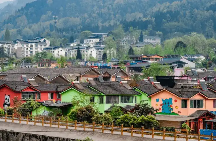 创建天府旅游名县距成都2小时的金色清平童话小镇超好玩