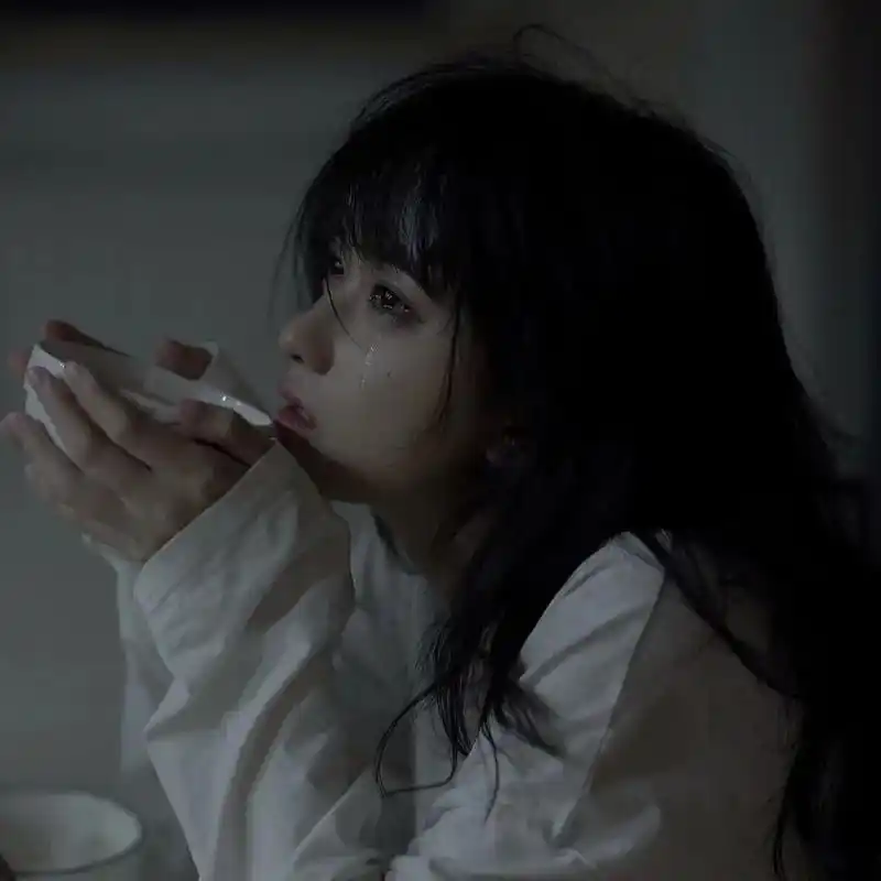 女生头像:emo丧系头像