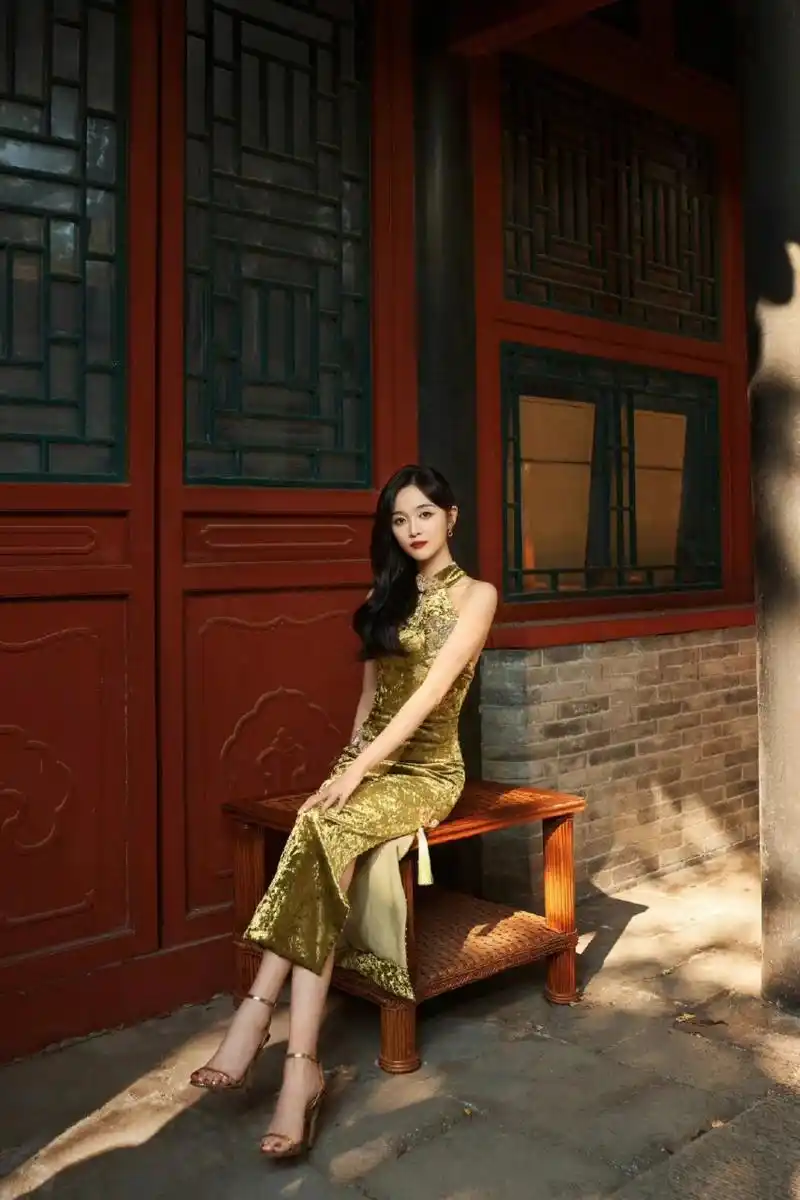 吴宣仪 旗袍高跟凉鞋