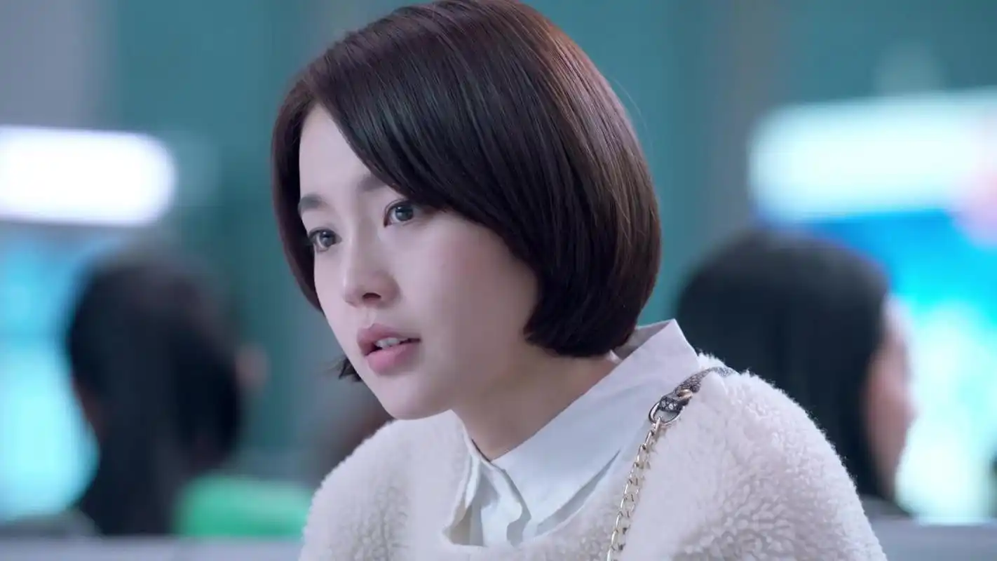 谜 《鸡毛飞上天》是一部经典之作,殷桃饰演的骆玉珠是剧中最美的女人