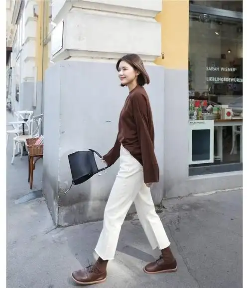 你的秋天缺少一条"米色"裤子,这样搭上衣,鞋子,时尚气质