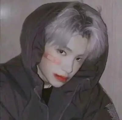 陈立农justin头像