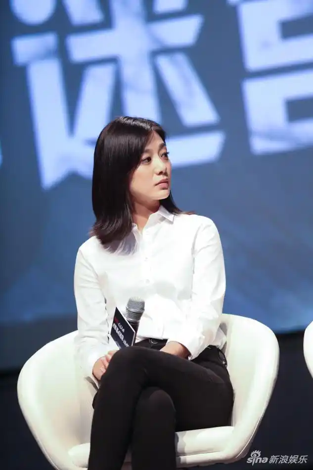 组图:徐静蕾素雅亮相谈新作:烧脑到新高度_高清图集_新浪网