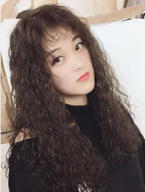 2020"小炸卷"烫发,火爆了_发型