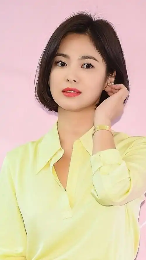 宋慧乔巴黎晚宴近照,看看乔妹的近态,还是这么好看