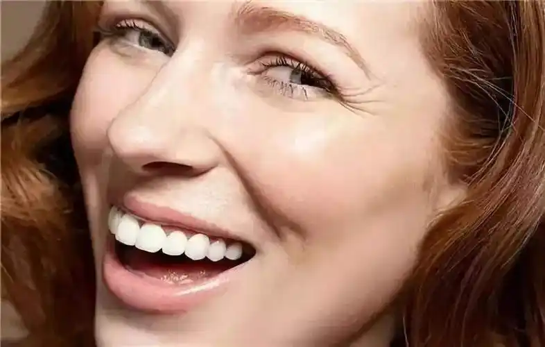 皮肤类型:干燥性皮肤比其它类型的皮肤更容易出现细纹,皱纹.