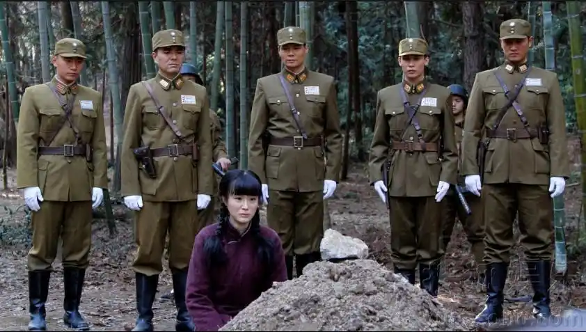 《苍狼》海量剧照曝光潘泰名陷身三角恋情