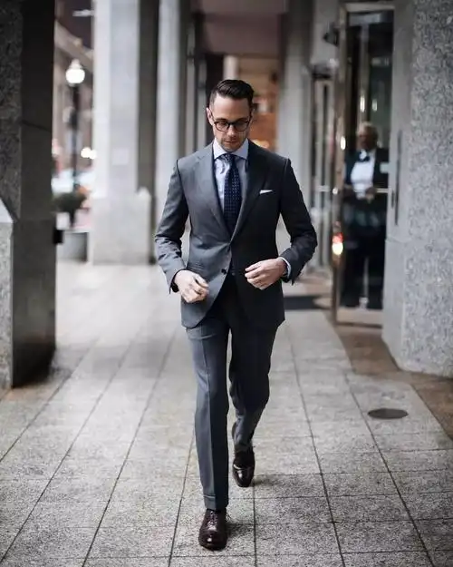 男生穿西装怎么搭配更有型 男士西装这么搭配更高级更有型