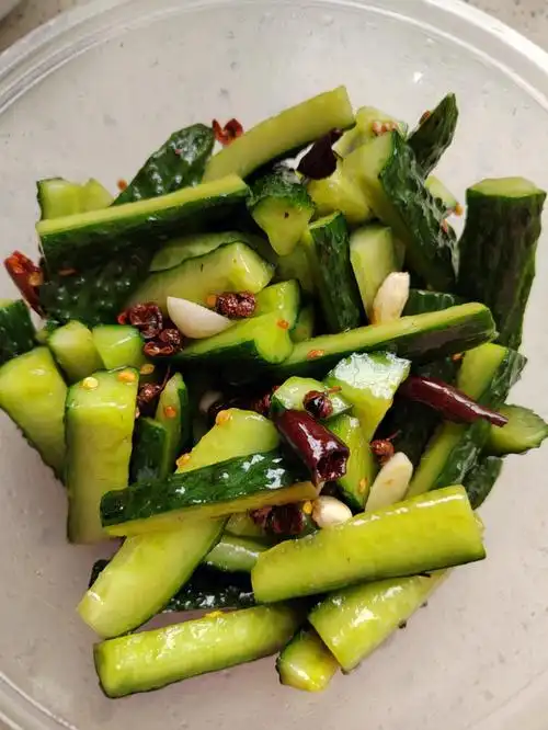 脆香腌黄瓜