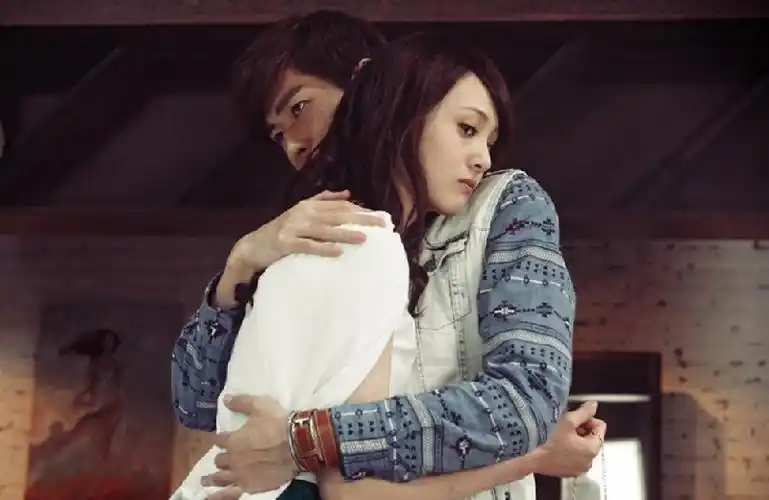 张翰郑爽巧合太多,旧情复燃还是炒作消费?本人终于发声