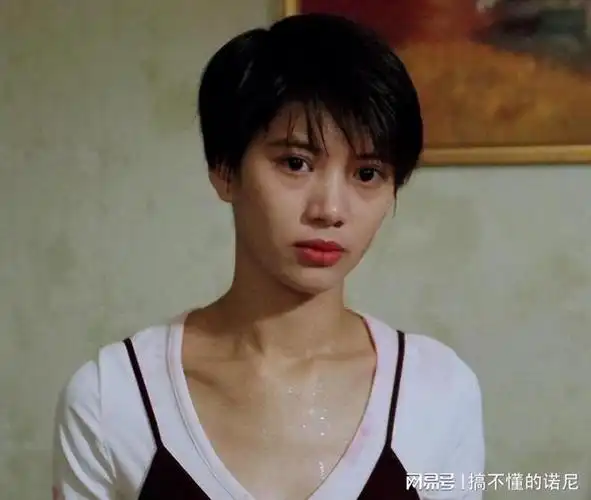 被低估34年的袁咏仪,终于熬出头了