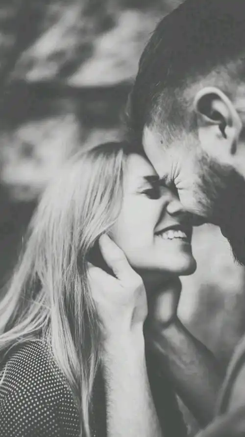 黑白主题高清情侣手机壁纸 总有一款适合你!