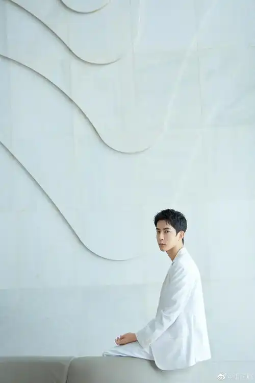 于朦胧超话很开心来到@fresh馥蕾诗光采加油站,见到了昆明的朋友们