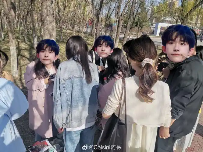 易烊千玺电影小小的我##四字 易烊千玺 yyqx 四字弟弟