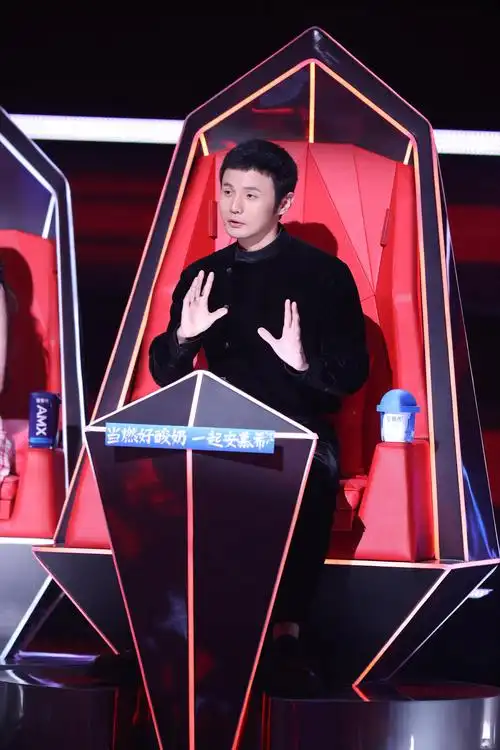 2021中国好声音董书含温暖声线治愈舞台时尚二度pk稳守席位