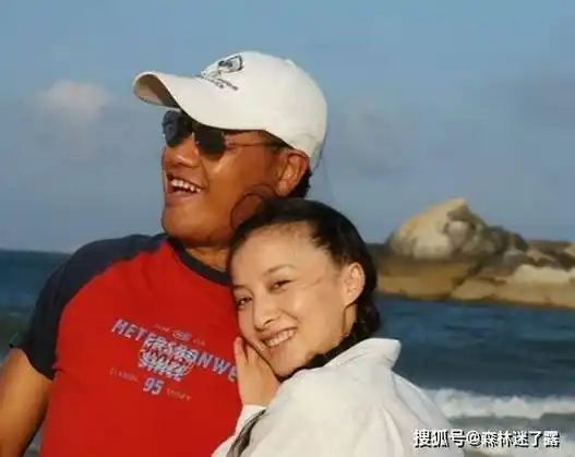 二十年过去了,徐璐和"丑老公"的女儿已经长大了.