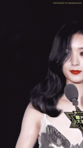 赵丽颖星光大赏动图 cr.@芭乐波波茶