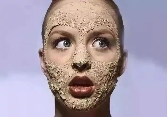 一进入冬天,天气就开始显得很干燥,脸上的皮肤感觉绷得紧紧的,腿上的