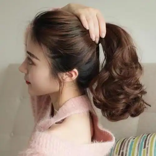 厂家批发  假发马尾女抓夹式短款大波浪气质长卷发仿真逼真马尾