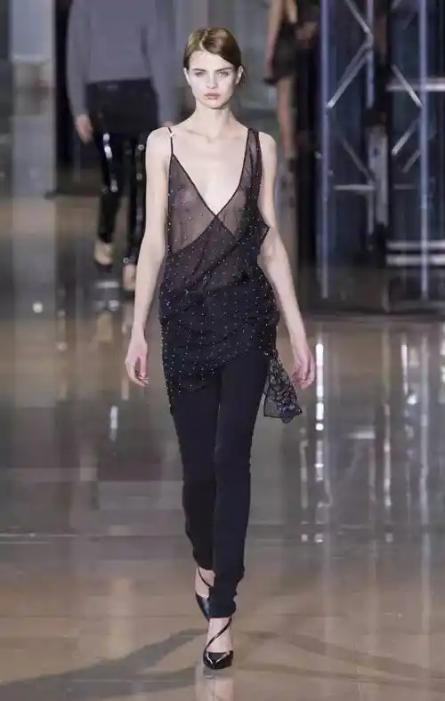 【面料关注】无限浪漫 | 午夜薄纱