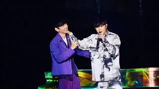 周杰伦 林俊杰 台北演唱会 合唱《可惜没如果》