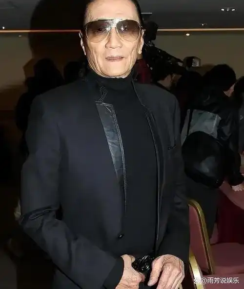 86岁谢贤再传喜讯?宝刀未老令人佩服,连儿子谢霆锋都自愧不如