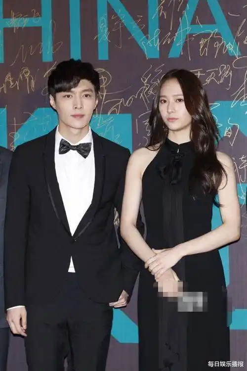 能让张艺兴喜欢5年,王一博一看她就脸红_郑秀晶_明星_实力