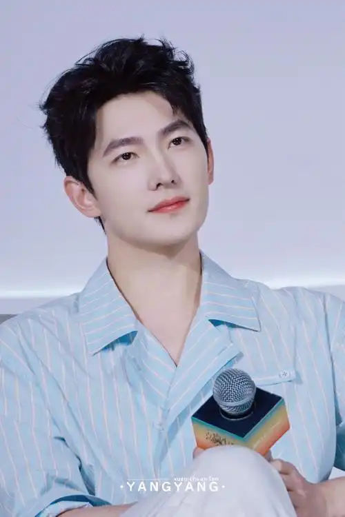 杨洋94    特别鸣谢照片提供:@羊毛圈裡的薇薇安  禁改 | 禁商