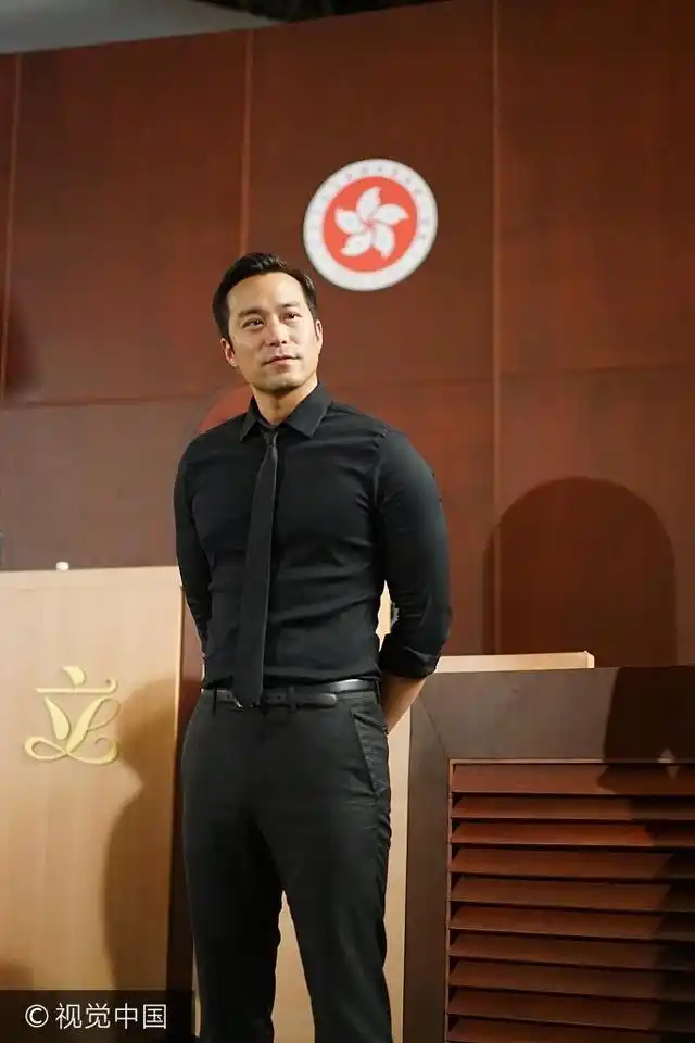 刘德华兼职新剧大马开镜 吴镇宇张孝全两大型男飙戏