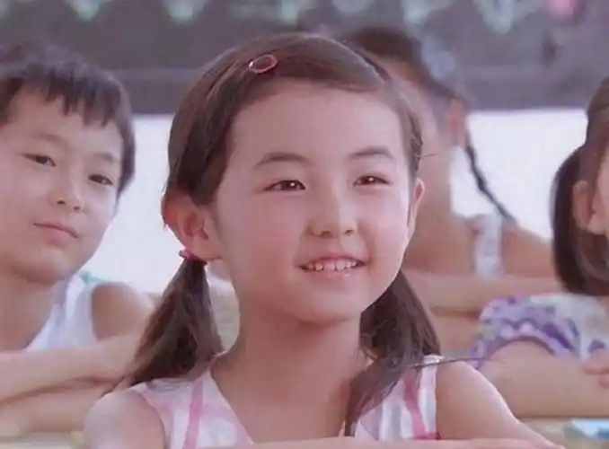 成年_杨丽晓_外貌