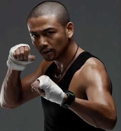 《我是特种兵》播出11年后,主演境况悬殊,大反派已成一线明星_谷智鑫