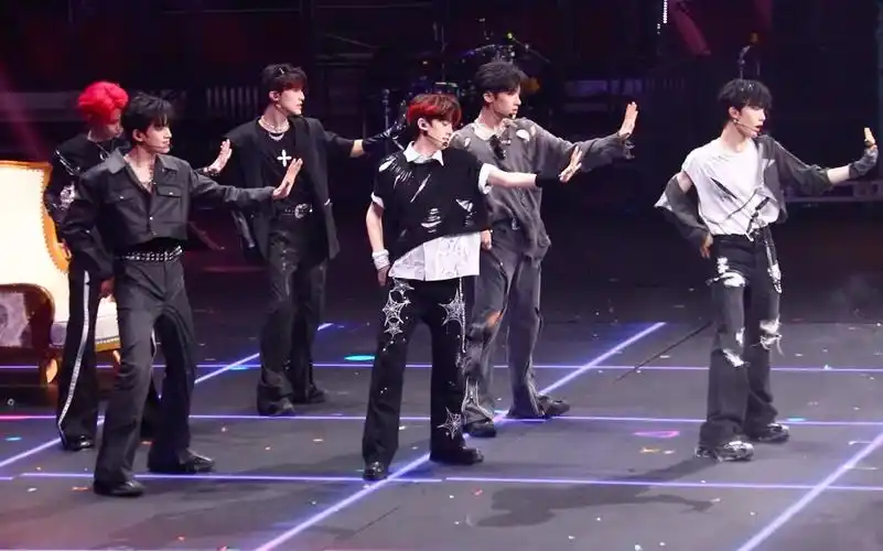 【tf家族三代"生于火焰"演唱会】危险派对|全员侧台近距离高清直拍