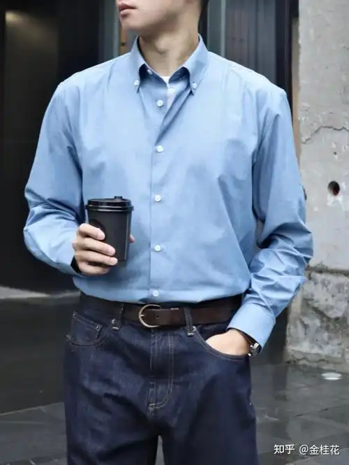 男士牛仔裤配什么皮带好