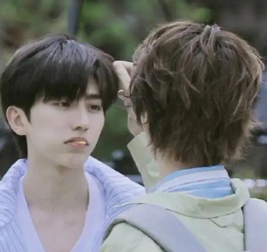 蔡徐坤和黄明昊有多甜?